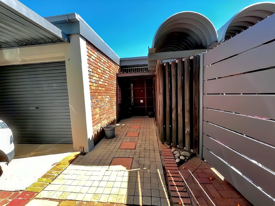 4 Bedroom Property for Sale in Fichardt Park Free State
